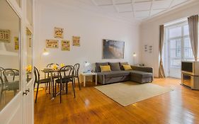 Chiado Balcony Apartment